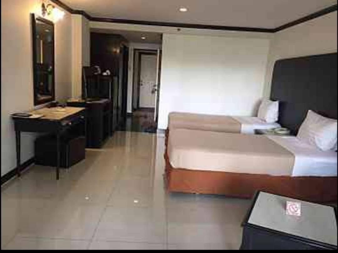 Town In Town Gardent Resort Bangkok Extérieur photo