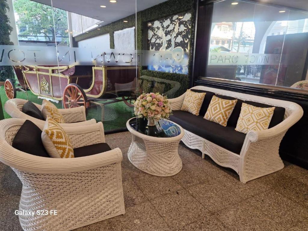 Town In Town Gardent Resort Bangkok Extérieur photo