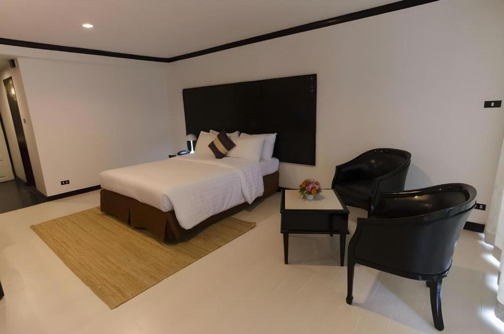 Town In Town Gardent Resort Bangkok Extérieur photo
