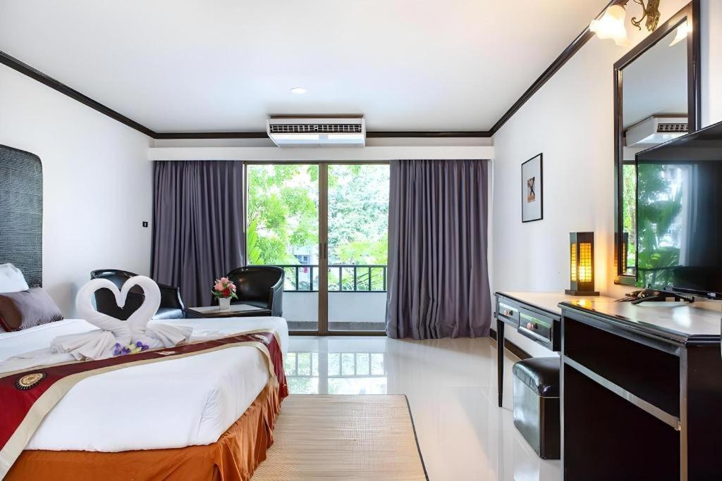 Town In Town Gardent Resort Bangkok Extérieur photo