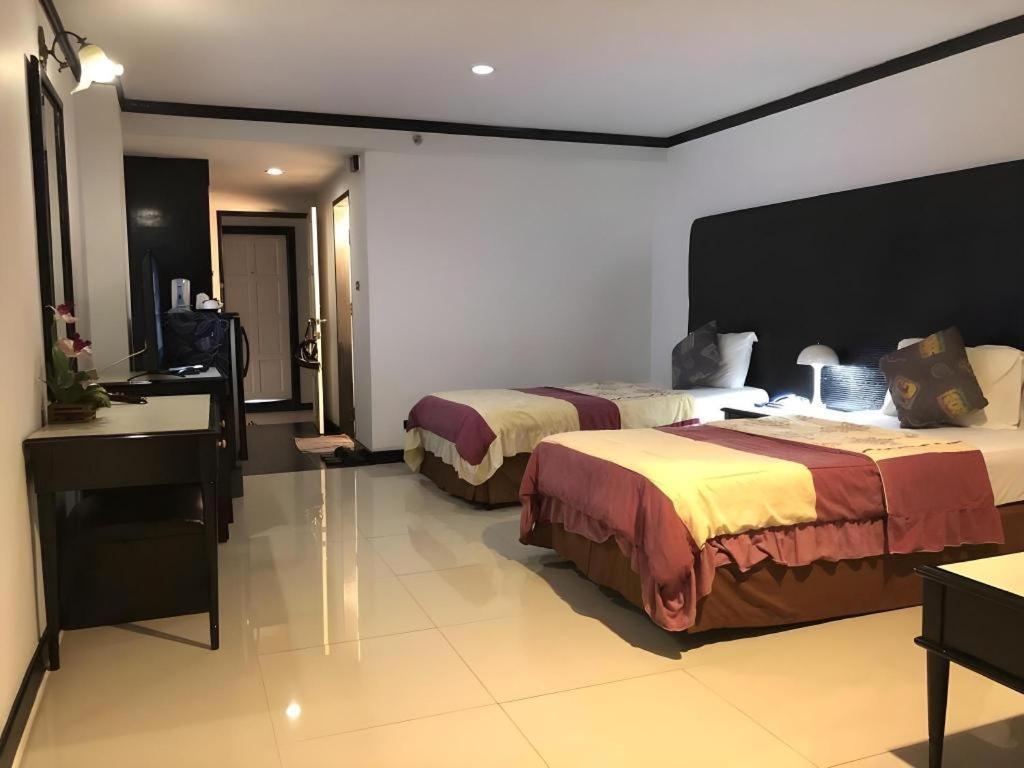 Town In Town Gardent Resort Bangkok Extérieur photo