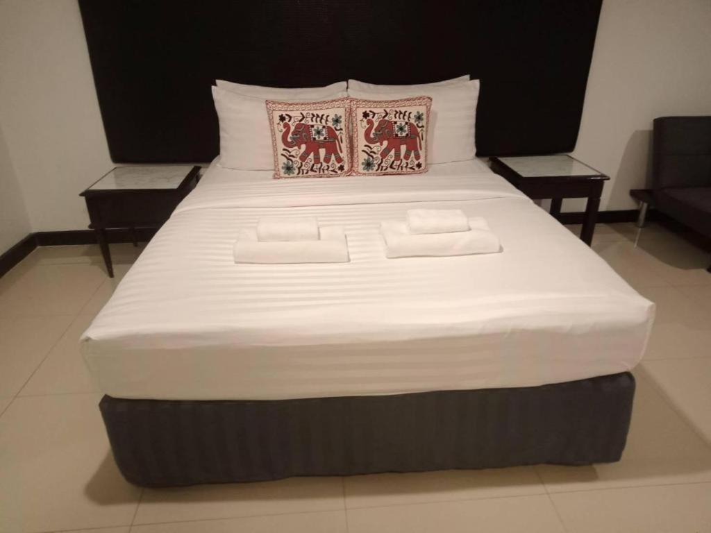 Town In Town Gardent Resort Bangkok Extérieur photo