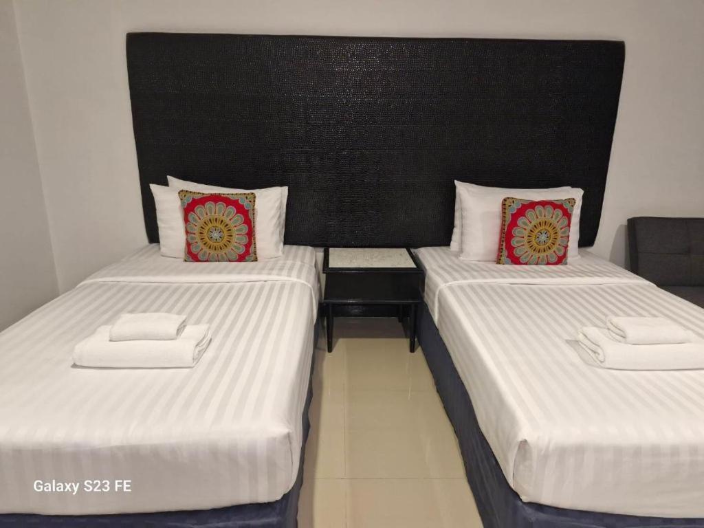 Town In Town Gardent Resort Bangkok Extérieur photo