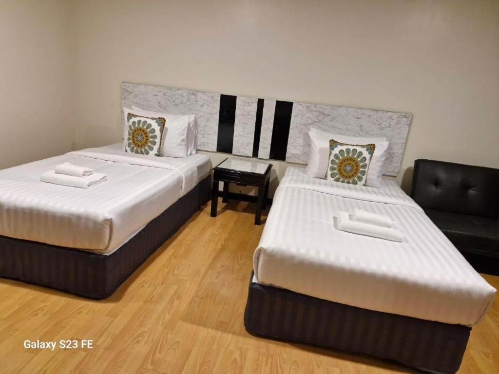Town In Town Gardent Resort Bangkok Extérieur photo
