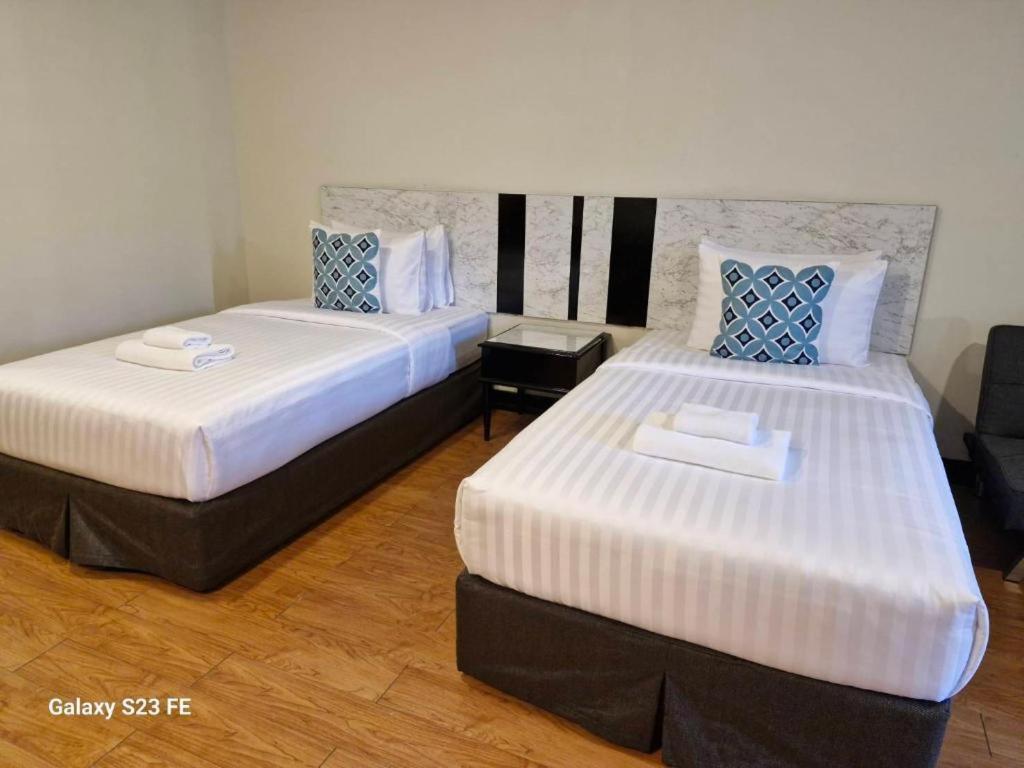Town In Town Gardent Resort Bangkok Extérieur photo